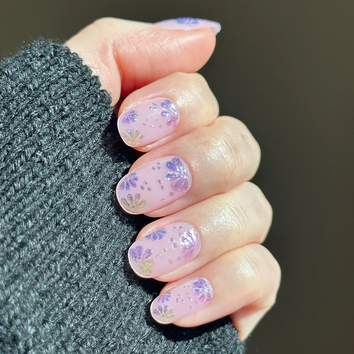 3D Chrome Blooms - Press-On | Short | Round - Image 4