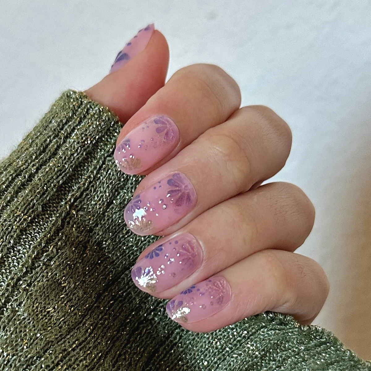 3D Chrome Blooms - Press-On | Short | Round - Image 5