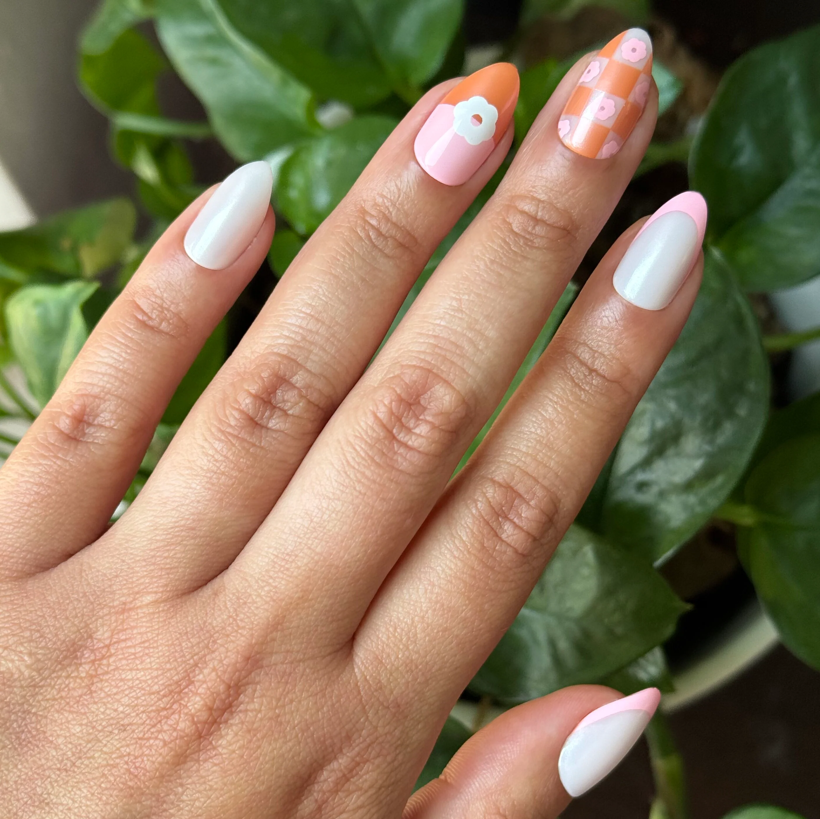 Chrome Flower Mixed Pack - Press-On | Medium | Almond - Image 3