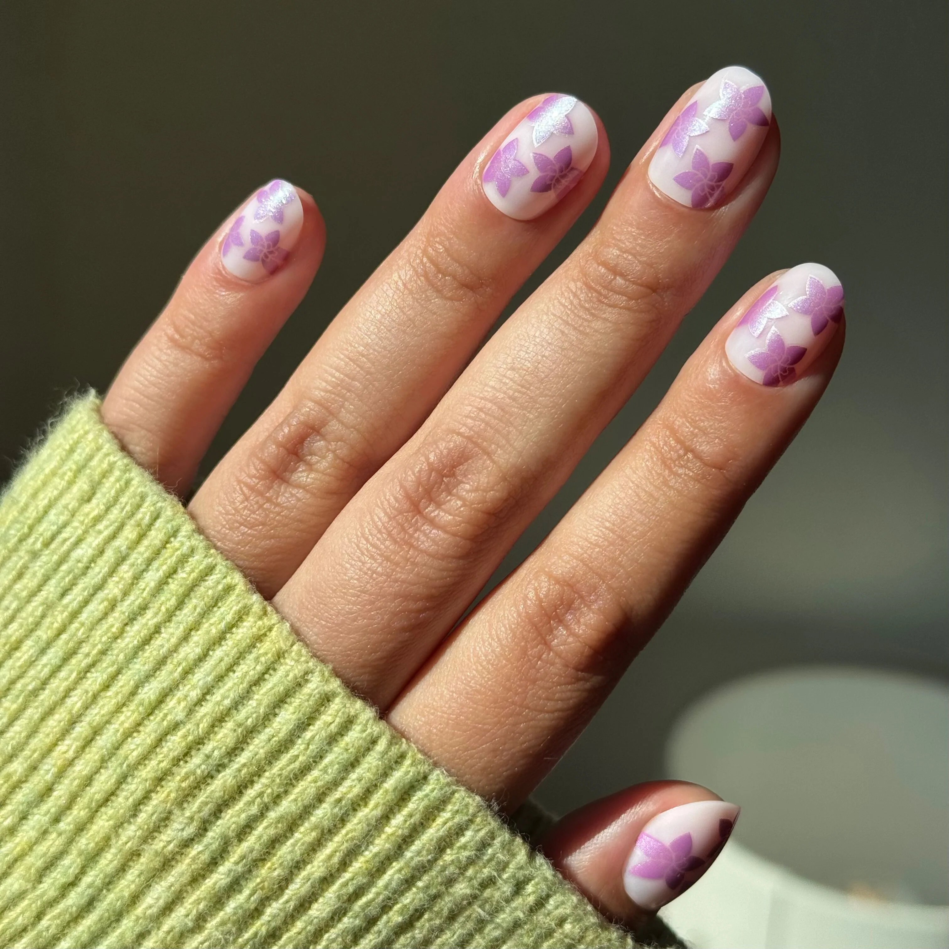 Chrome Petal Party - Press-On | Extra Short | Round - Image 5