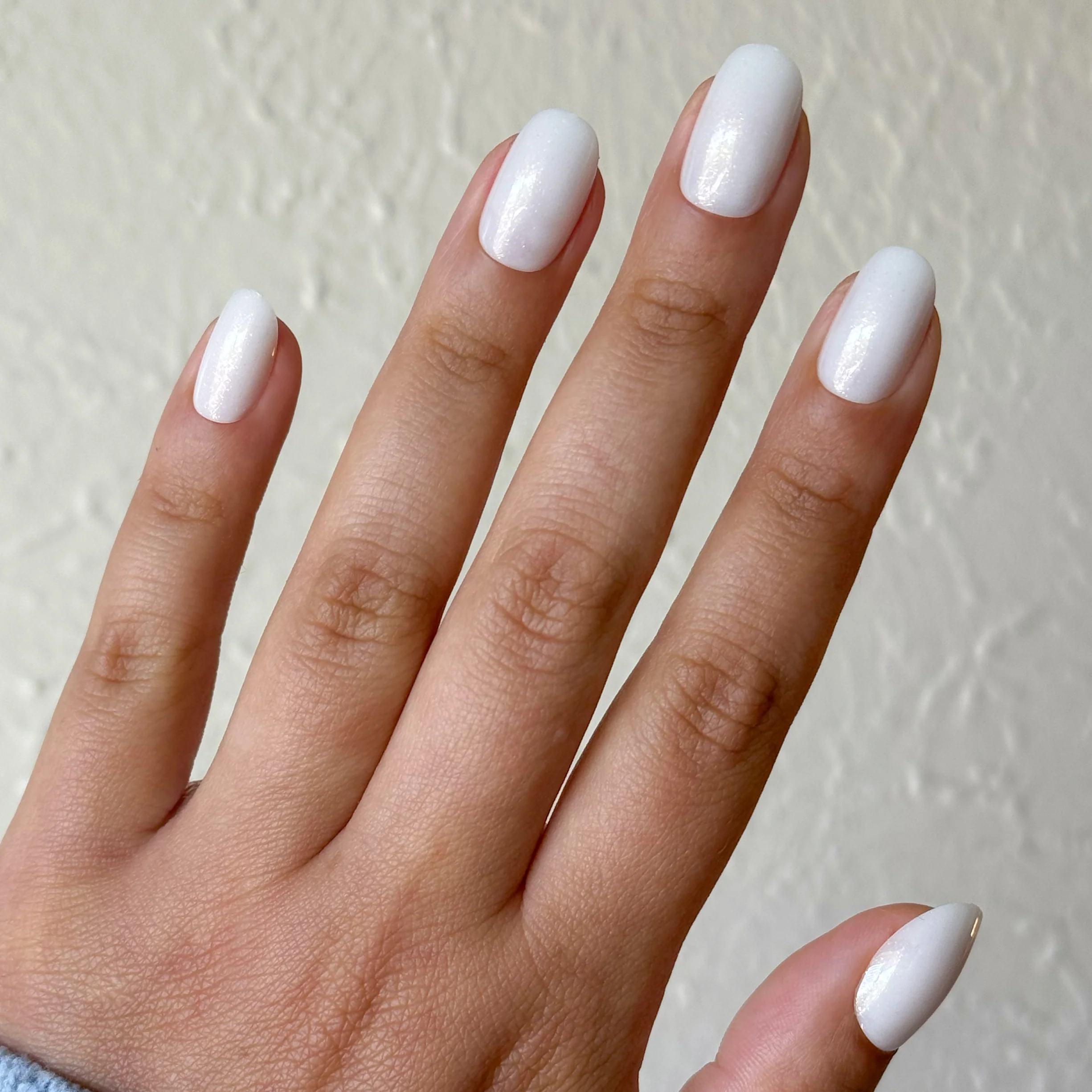 Milky Shimmer - Press-On | Short | Round - Image 3