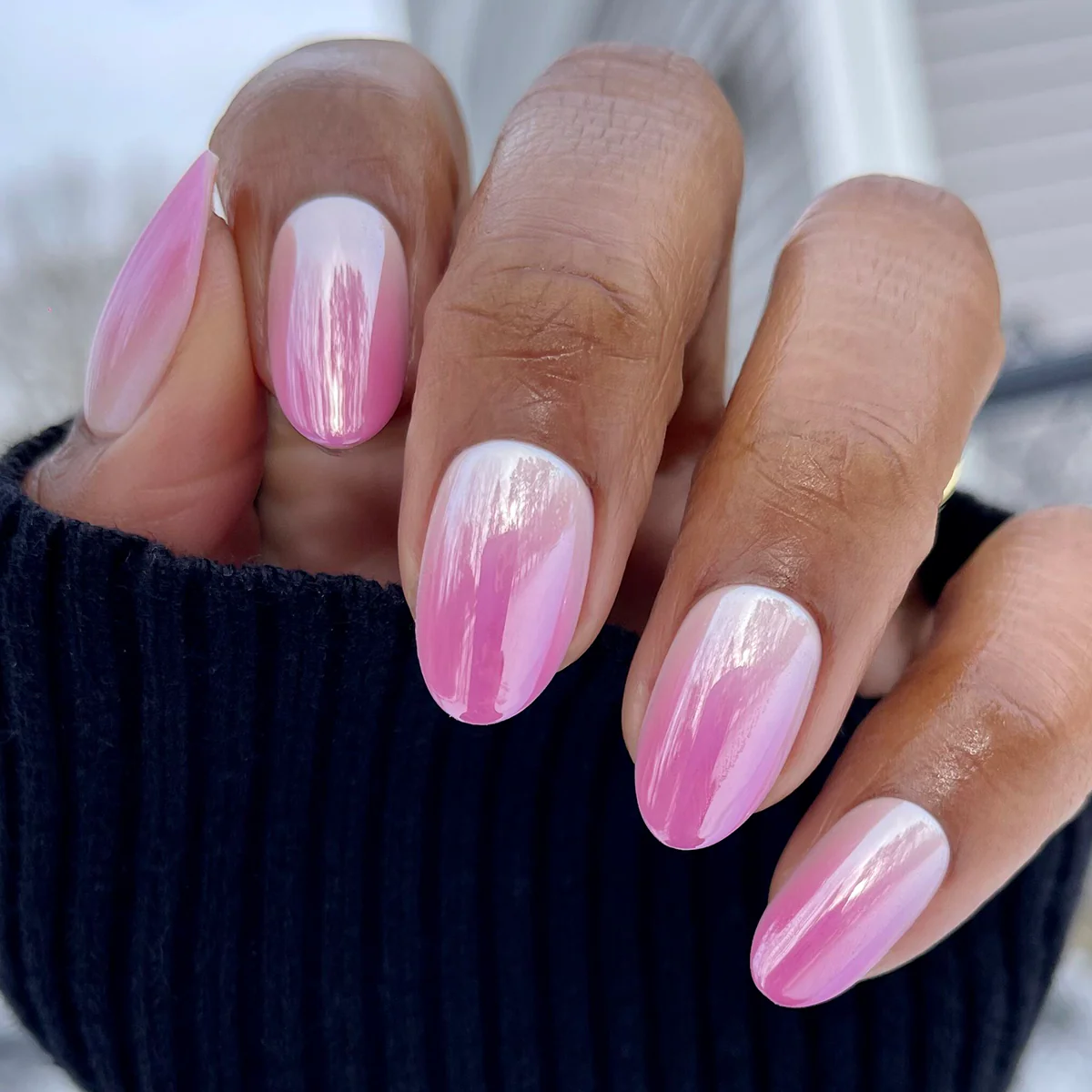 Pink Chrome Gradient | Medium | Oval - Tab Press-On - Image 3