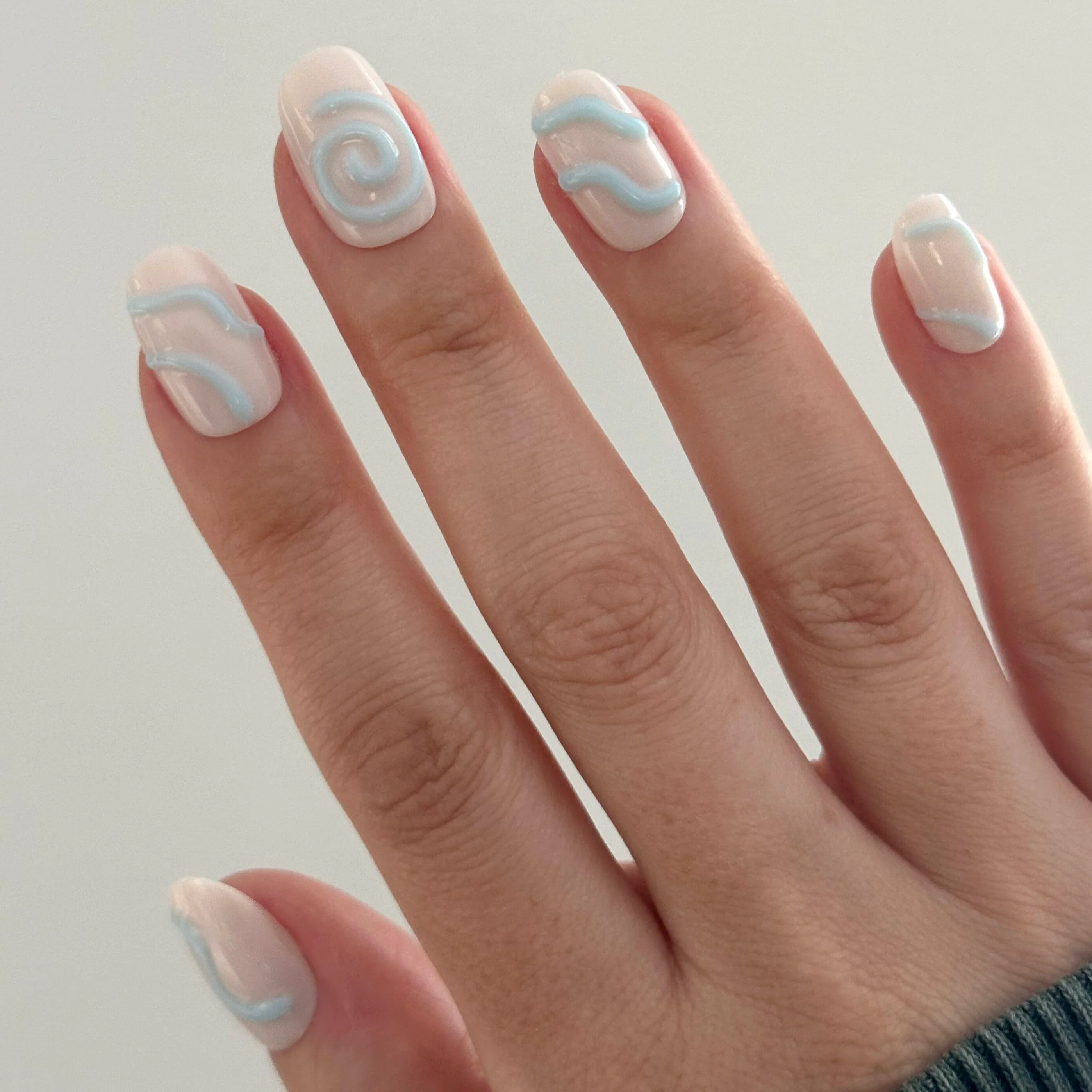 Puffy Swirls - Press-On | Short | Round - Image 3