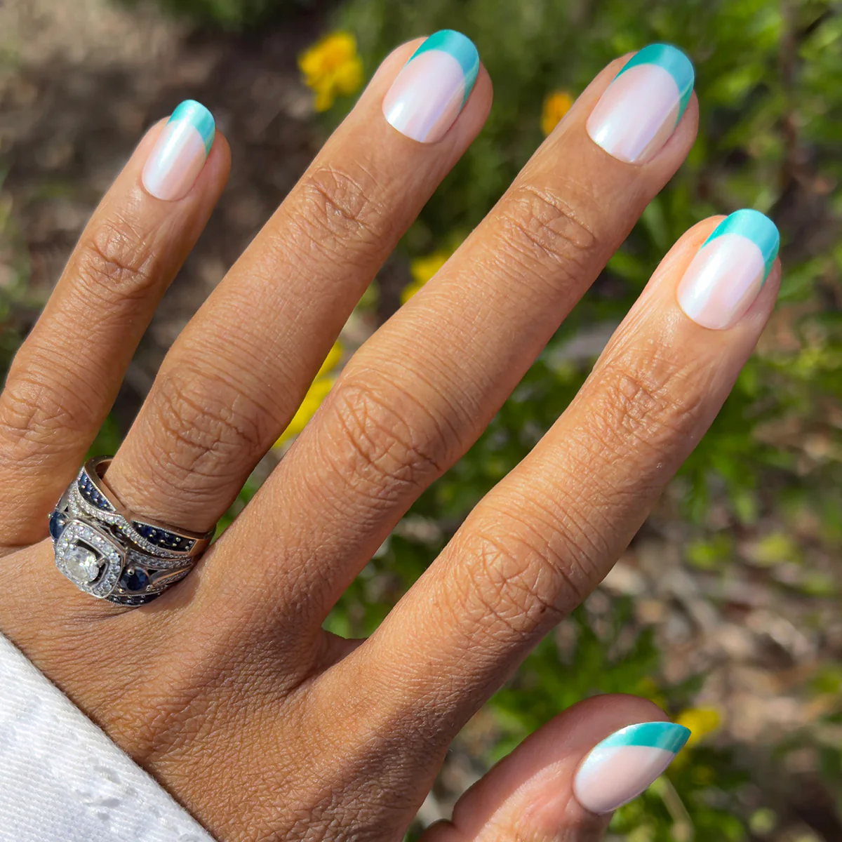 Turquoise Chrome | Short | Round - Tab Press-On - Image 4